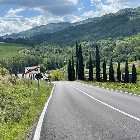 Dimora Medievale Lucolena Apartmán *